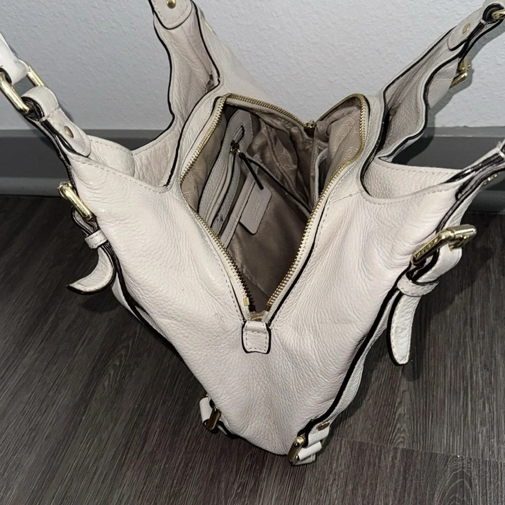 MICHAEL KORS Cream Leather Shoulder Bag